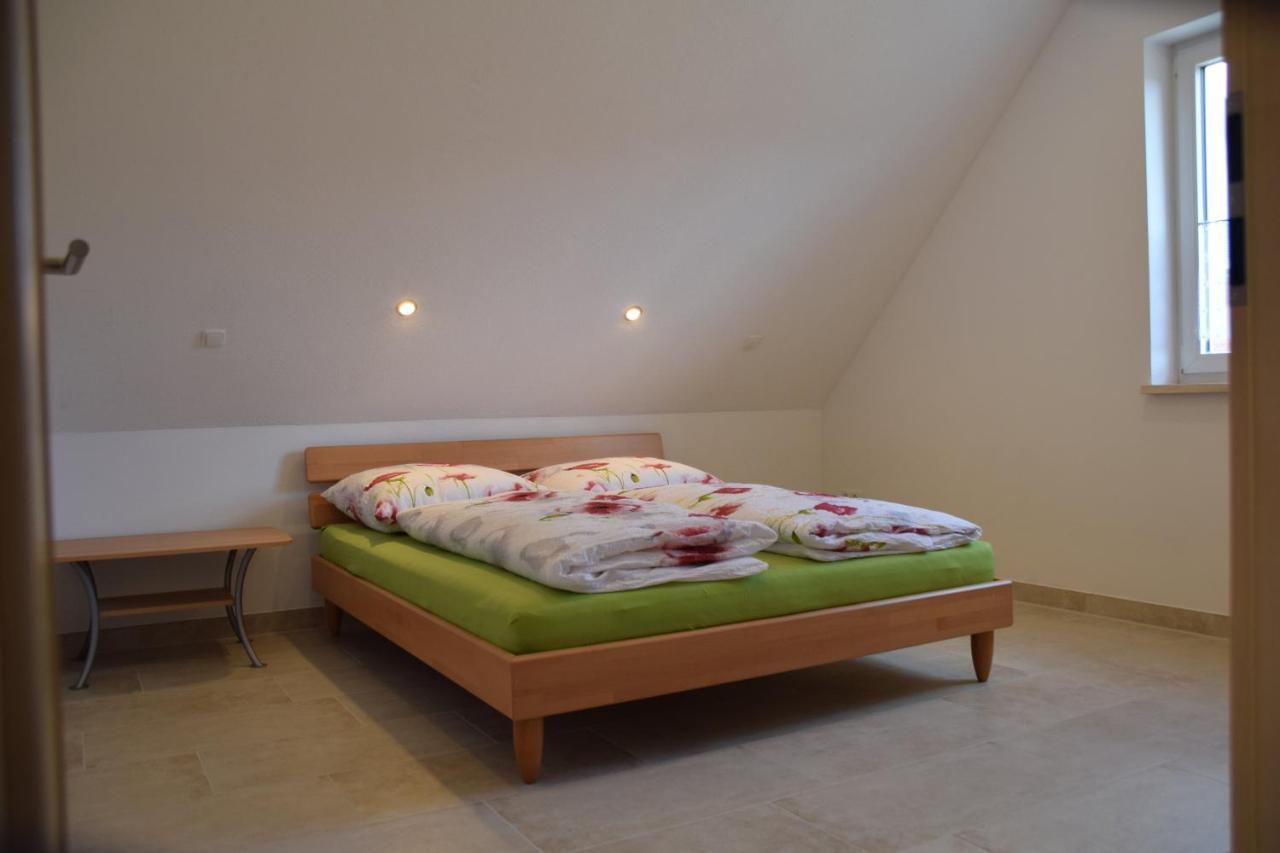Pferdefreunde Loberhof Apartamento Weihenzell Exterior foto